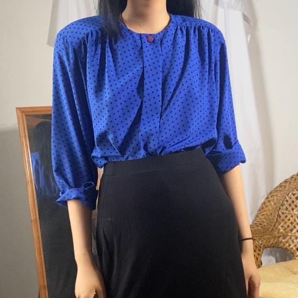 Vintage Jones New York Royal Blue Polka Dot Collarless Long Sleeve Blouse Pleats - Picture 1 of 12